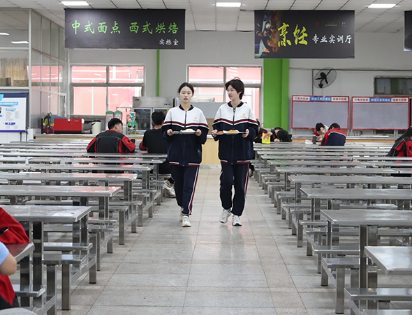 学校餐厅
